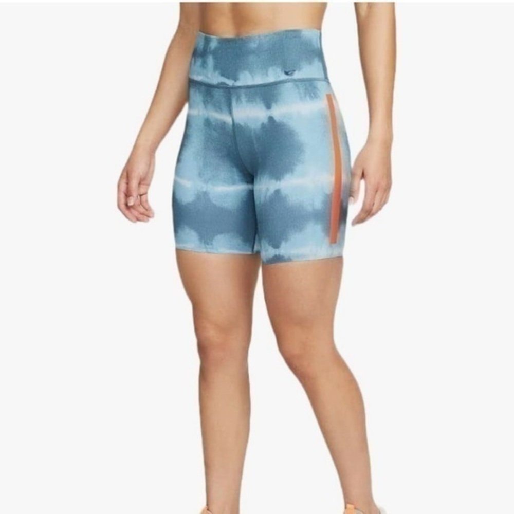 Nike One LUXE Women's Mid-Rise 7" Bike Shorts size small in ash green/orange NWT